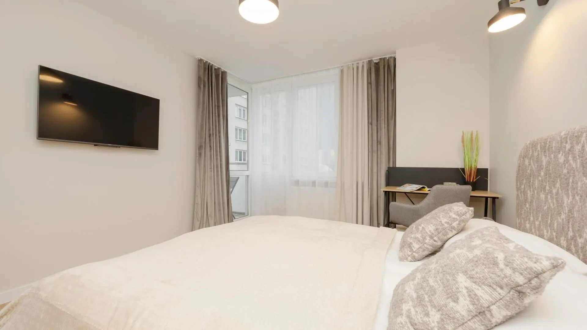 Comfortable Apartment Warsaw Wola & Balcony By Noclegi Renters