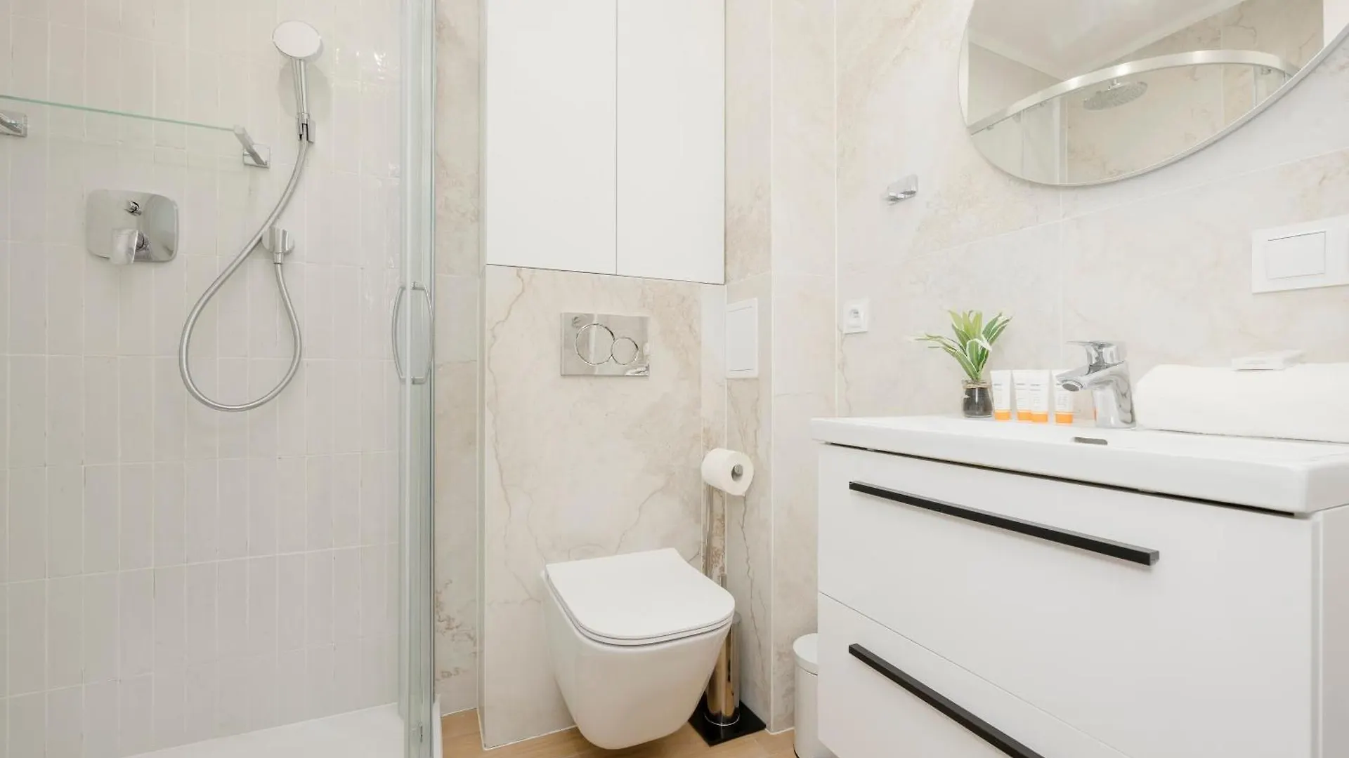 Comfortable Apartment Warsaw Wola & Balcony By Noclegi Renters