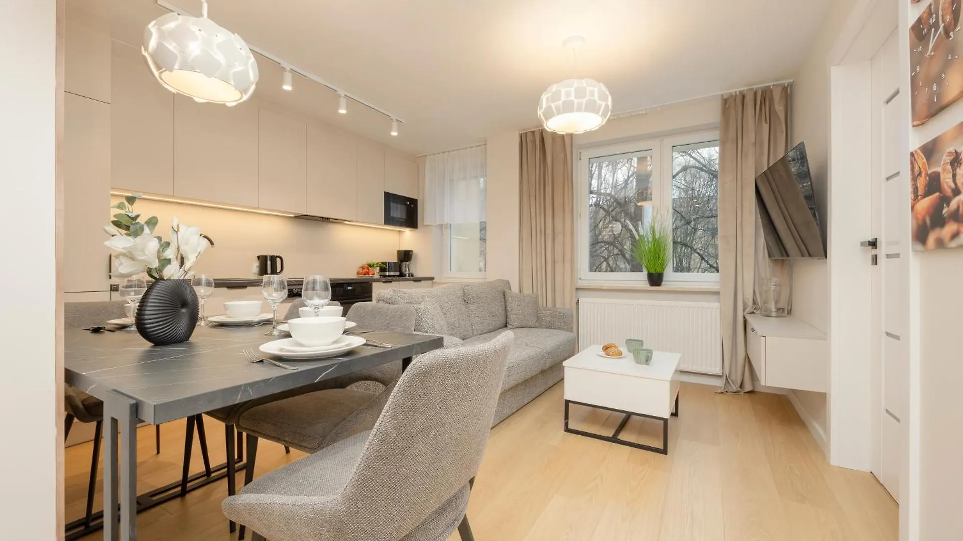 Comfortable Apartment Warsaw Wola & Balcony By Noclegi Renters